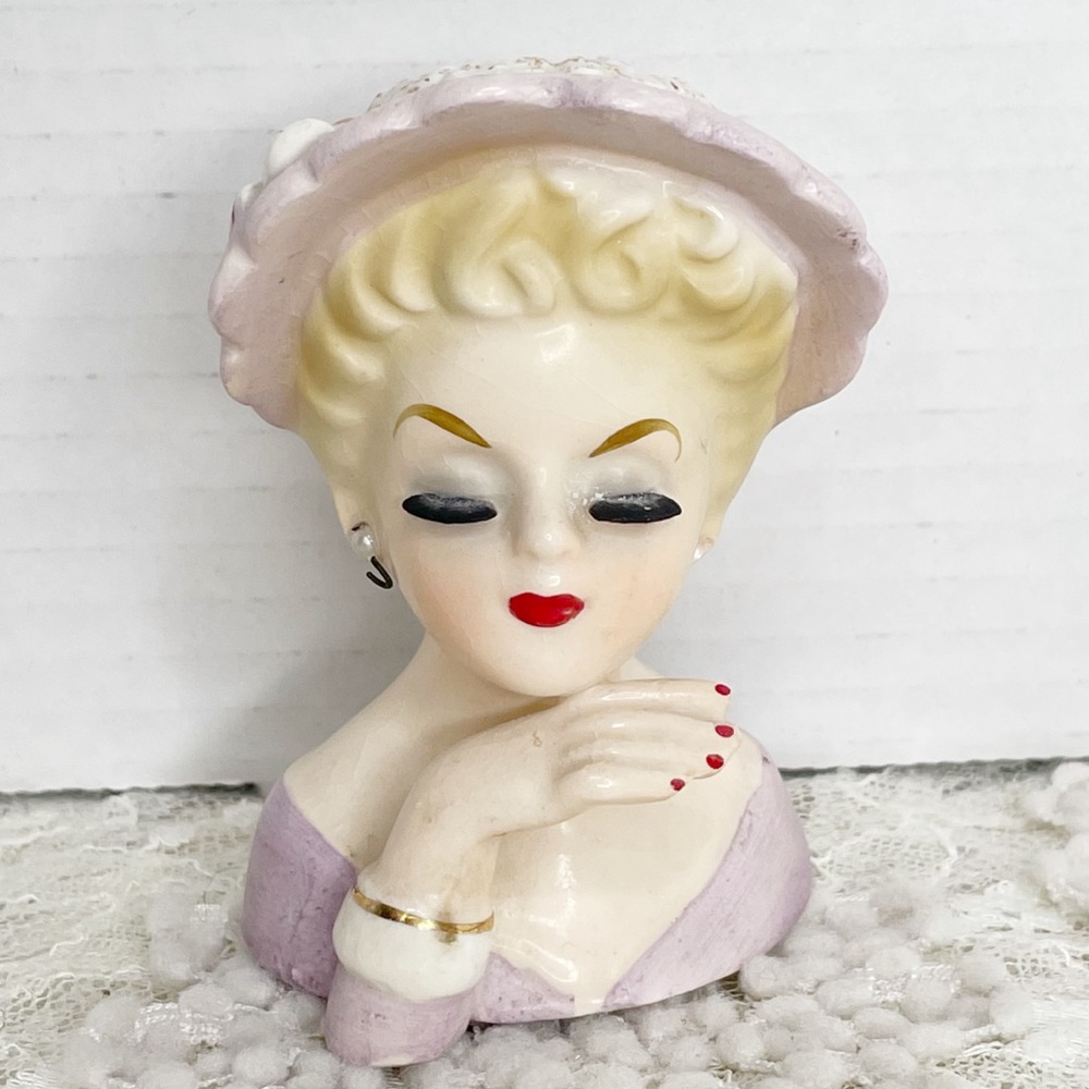VINTAGE 1962 INARCO E774 LADY HEAD VASE MINI Lavender Purple Collectable Rare
